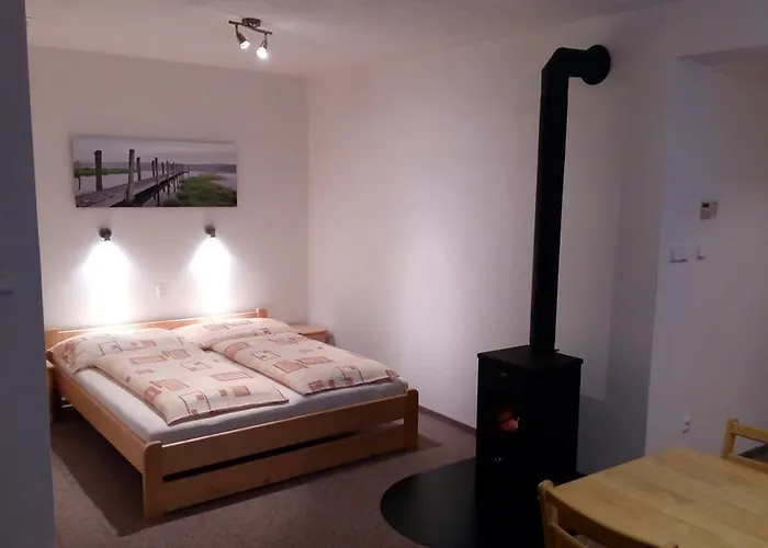 - Cista V Krkonosich Apartman *